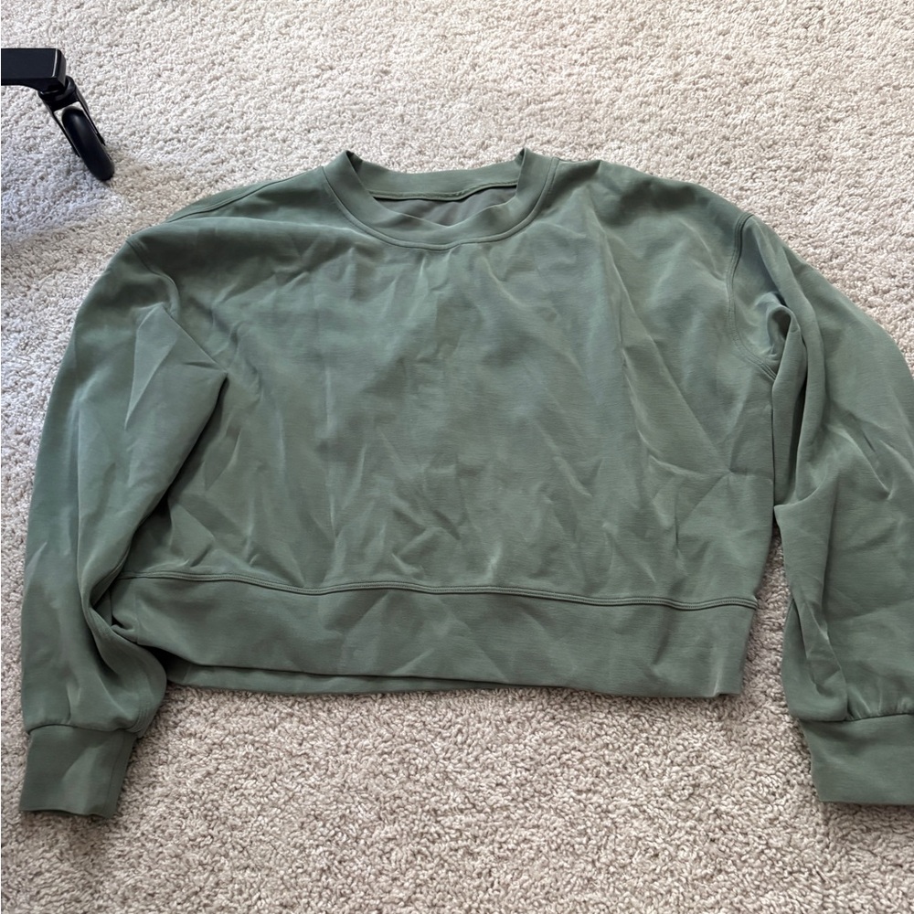 Perfectly Oversized Cropped Crew
Softstreme - Green Twill